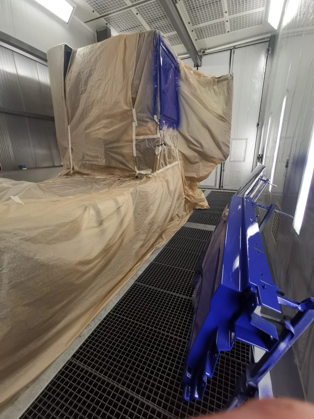 Oprava a lakování kamionu